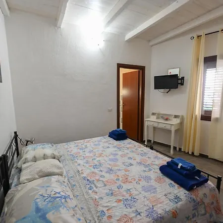 Su Neulagi Triei
