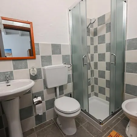 Su Neulagi Bed and Breakfast Triei
