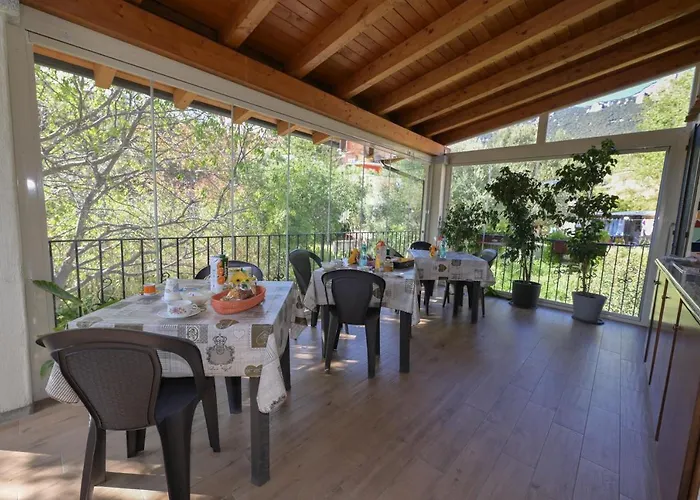 Oda ve Kahvaltı Su Neulagi