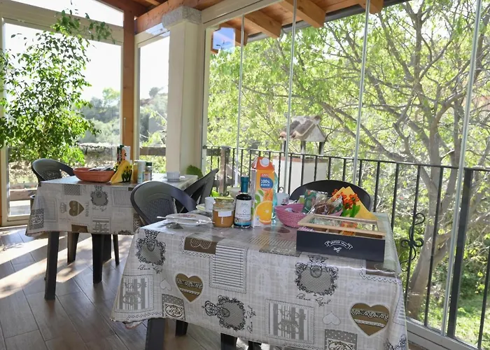 Su Neulagi Oda ve Kahvaltı Triei